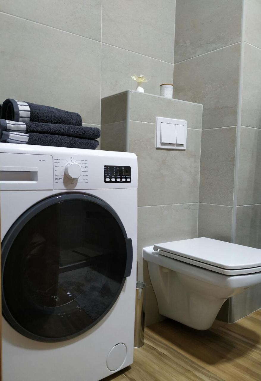 טרביניה Apartman Avisi מראה חיצוני תמונה