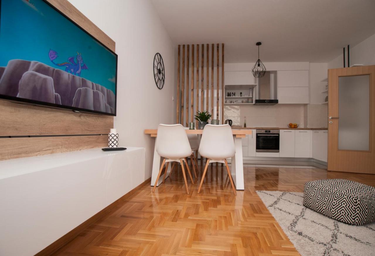 טרביניה Apartman Avisi מראה חיצוני תמונה
