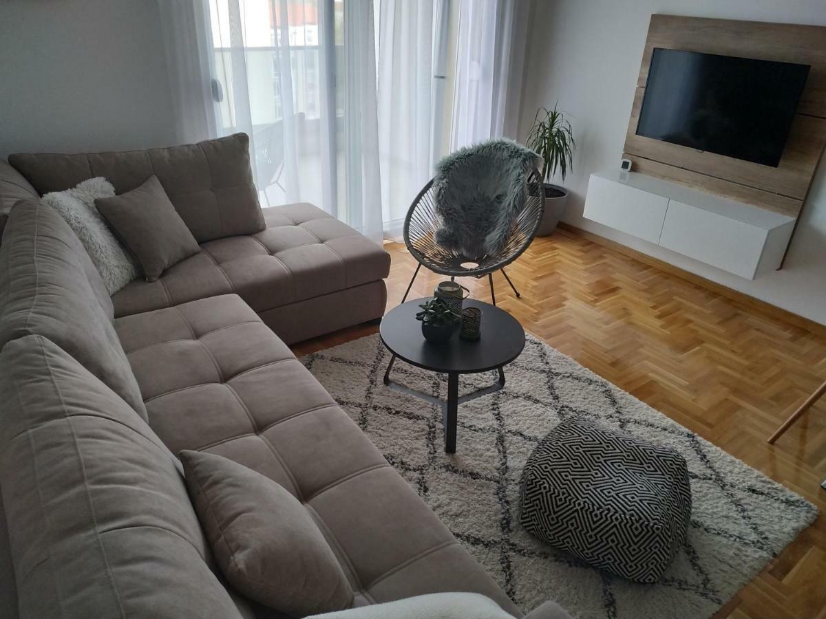 טרביניה Apartman Avisi מראה חיצוני תמונה