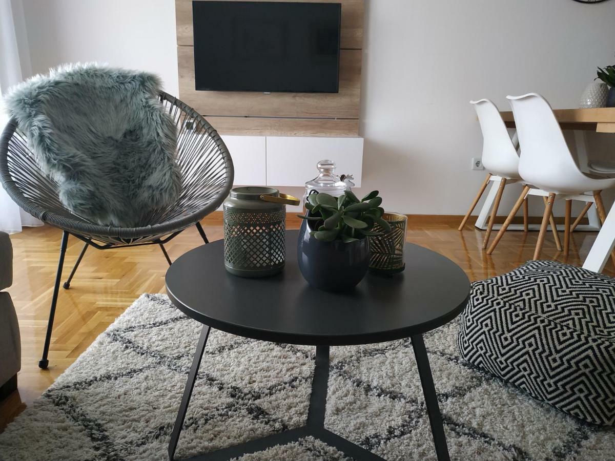 טרביניה Apartman Avisi מראה חיצוני תמונה